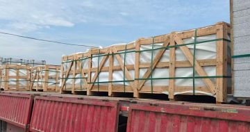 浙江 芝麻白花岗岩地铺石出口专车-泰国游