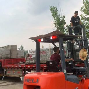 浙江 黄金麻冰裂纹，地铺石装车