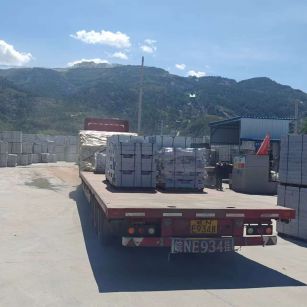 浙江 芝麻白仿形路沿石，直形路沿石