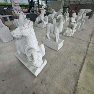 浙江 芝麻白花岗岩造型立体雕刻——十二生肖