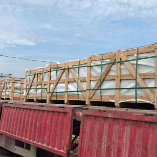 浙江 芝麻白花岗岩地铺石出口专车-泰国游