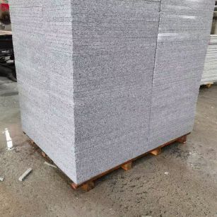 浙江 芝麻白火烧面1.8厚300*600地铺石，尺寸标准，厚薄均匀