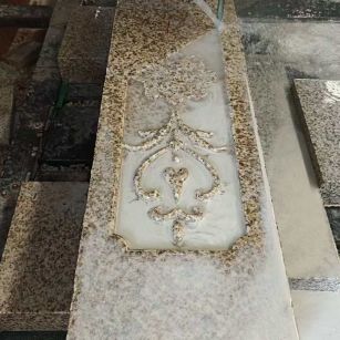 浙江 黄金麻花岗岩异形加工雕刻栏杆大柱