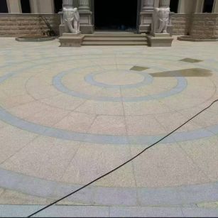 浙江 黄金麻芝麻灰花岗岩石材地铺拼接效果