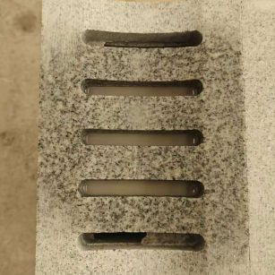 浙江 芝麻白拉丝面花岗岩U型开槽排水槽