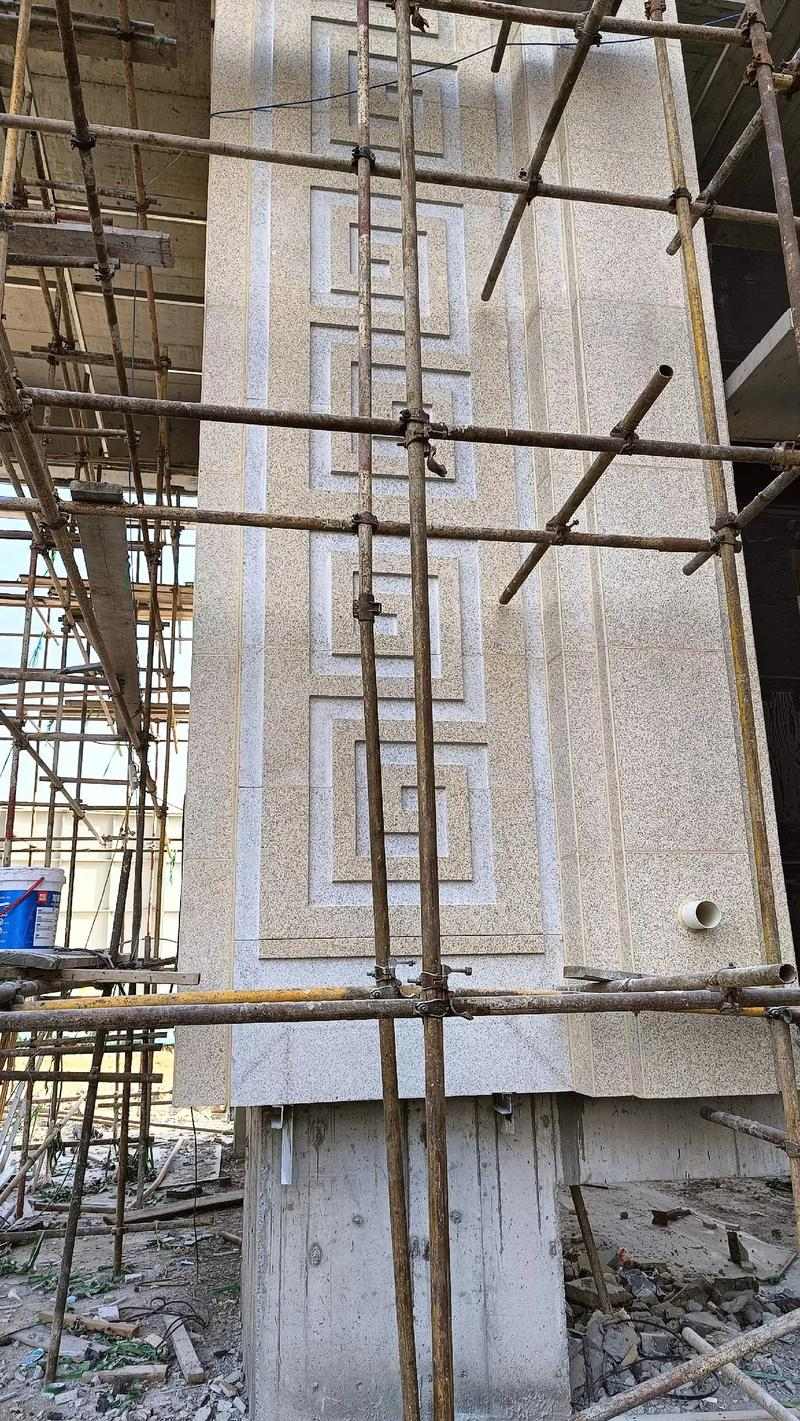 浙江 黄金麻花岗岩别墅外墙干挂回纹造型效果