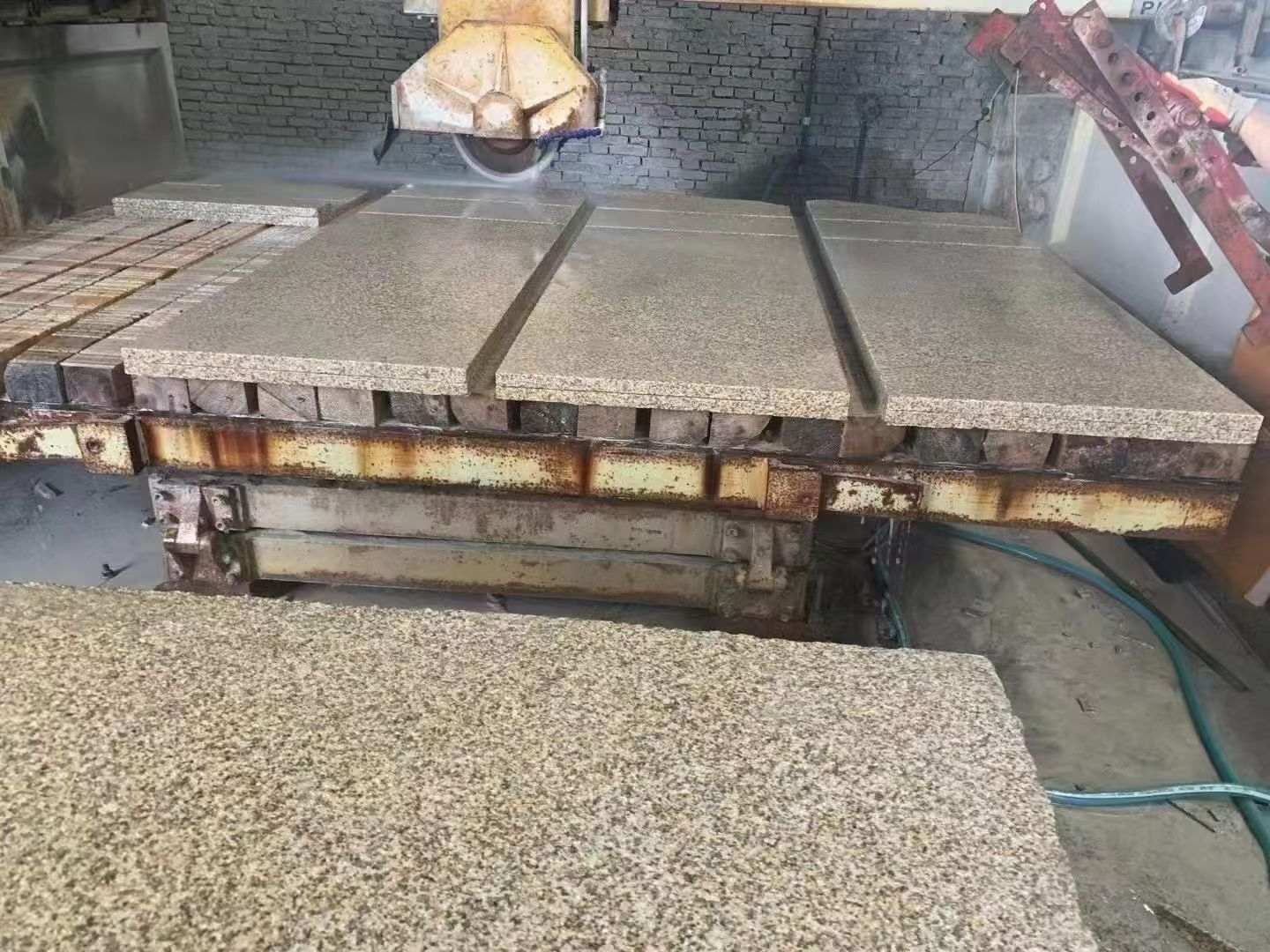 浙江 黄金麻荔枝面成品板加工