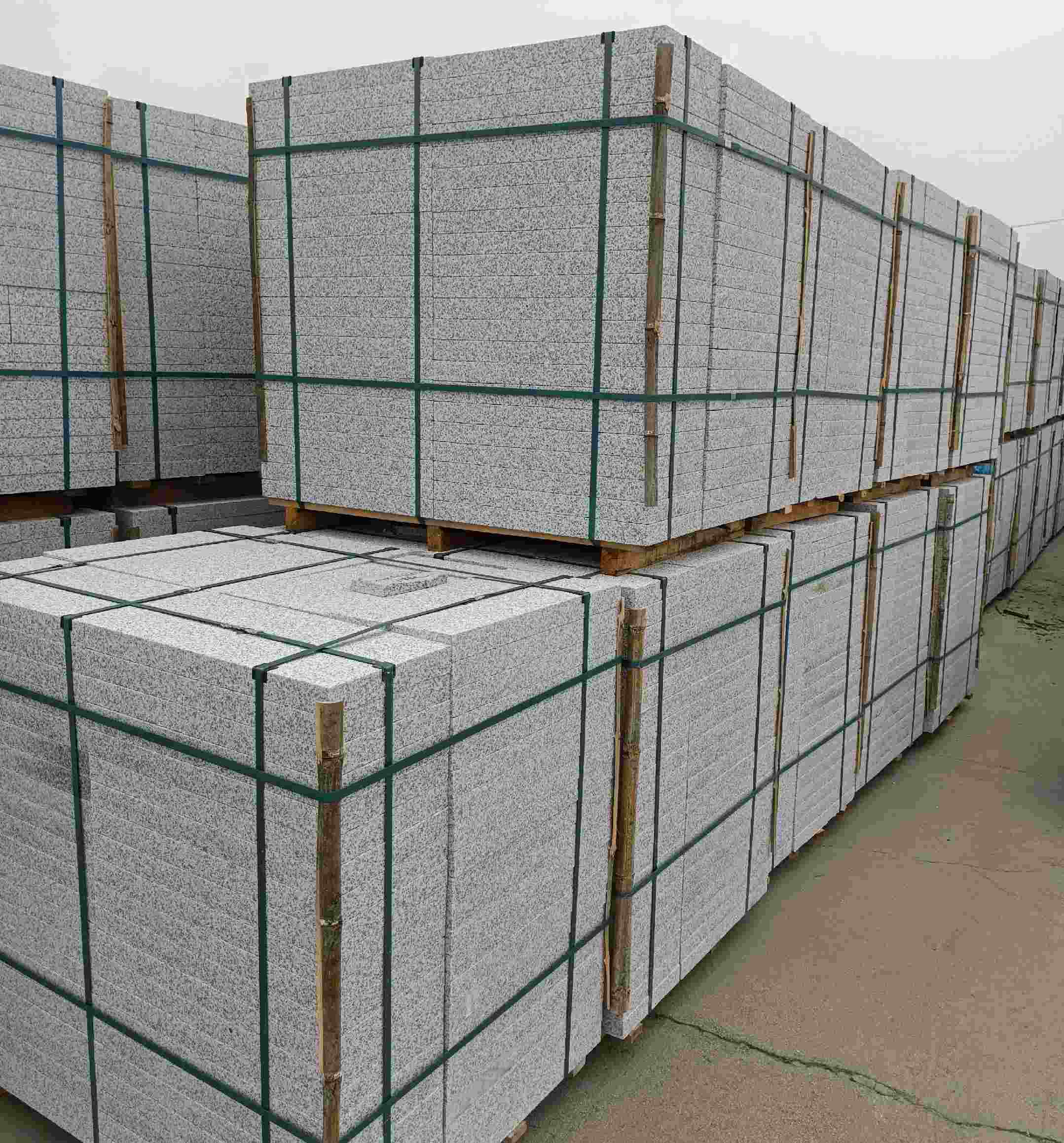 浙江 白麻花岗岩石材荔枝面地铺石（300*600*50）