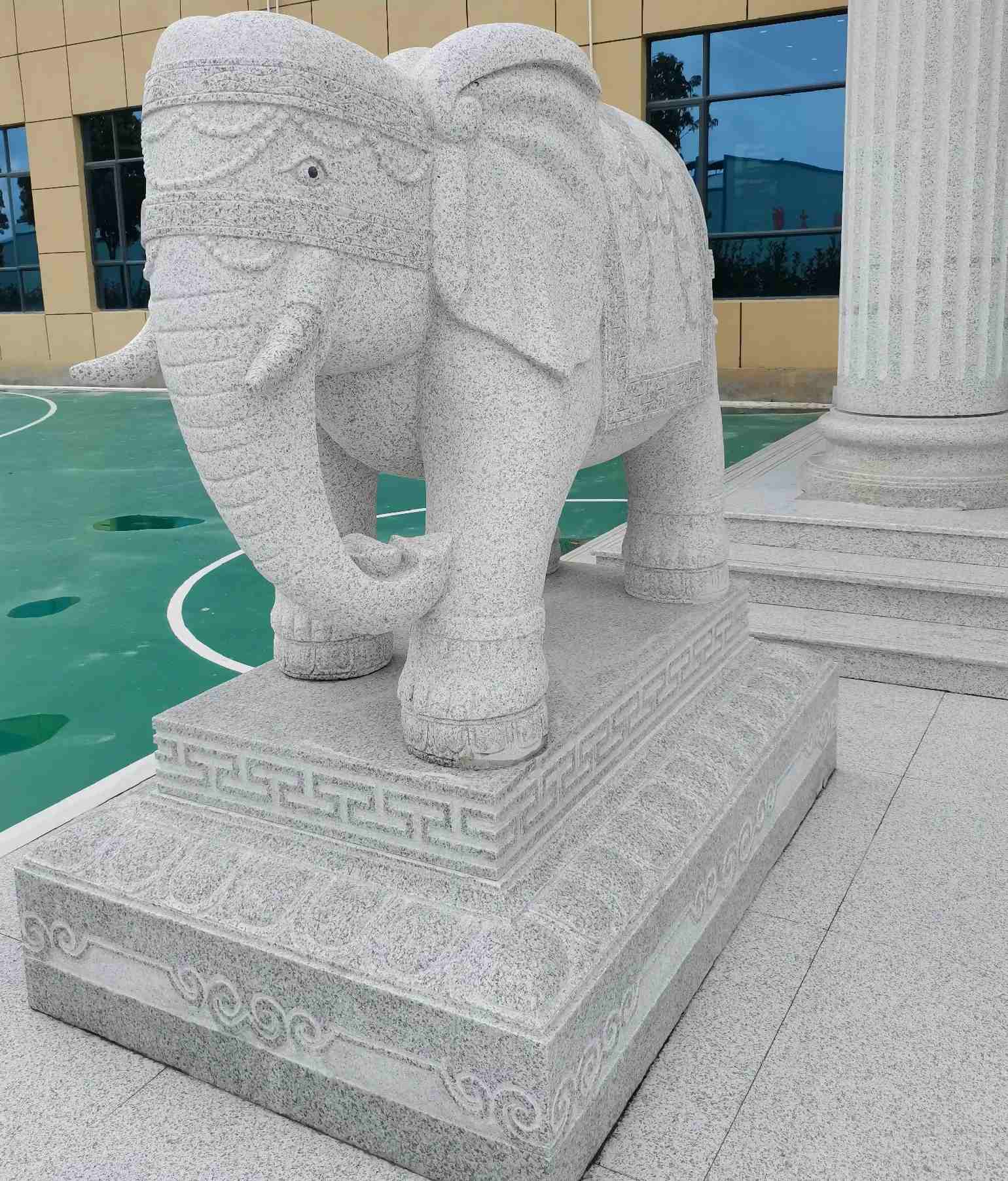 浙江 白麻花岗岩动物异形石雕-大象