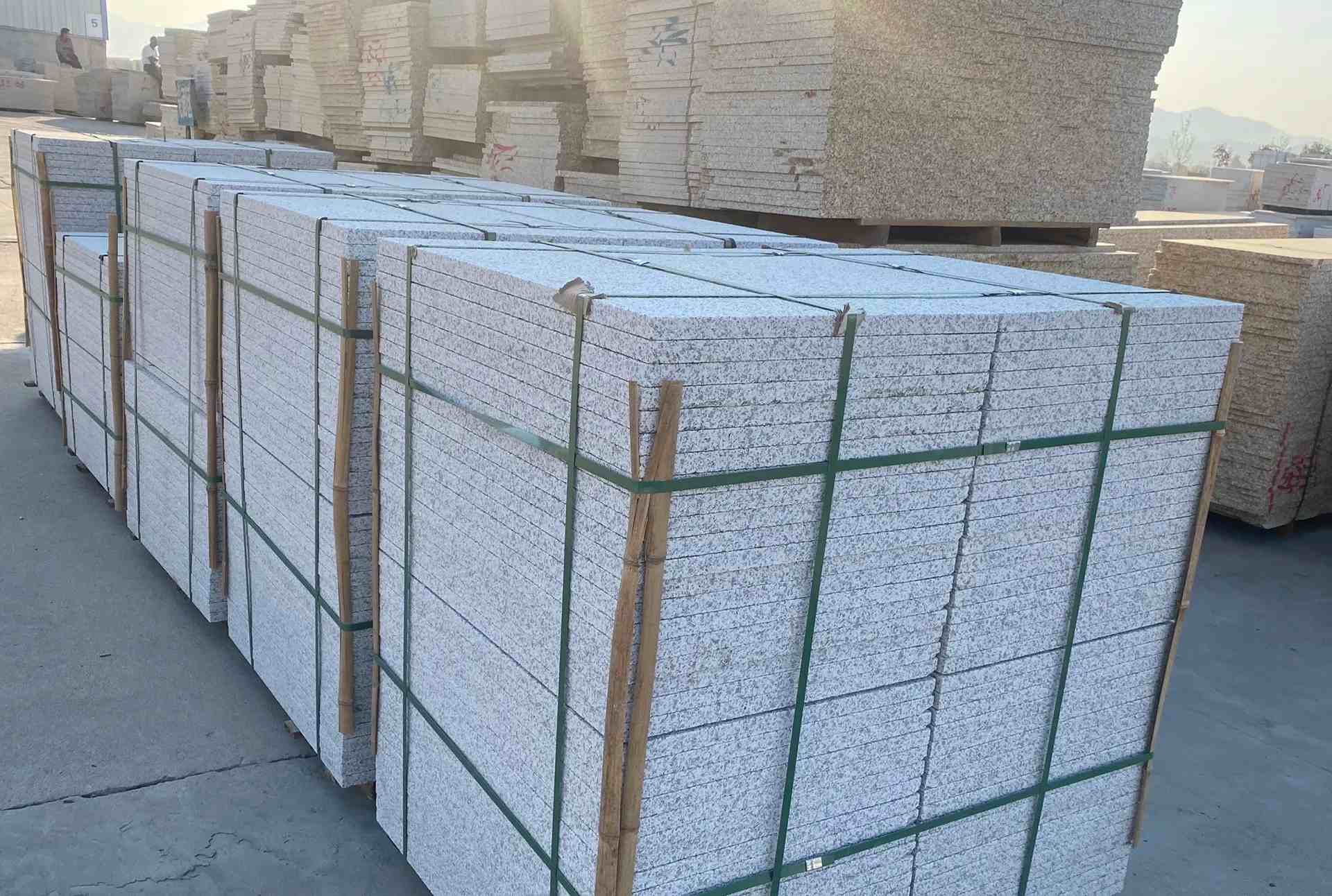 浙江 白麻花岗岩荔枝面地铺石