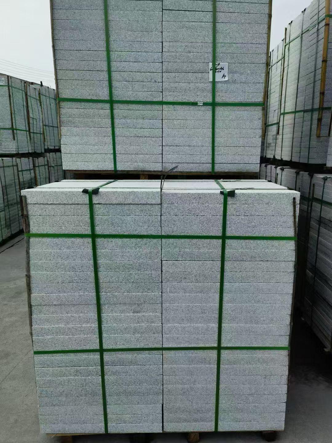 浙江 芝麻白火烧，园林广场市政工程地铺石，1.8~5.0厚均有现货