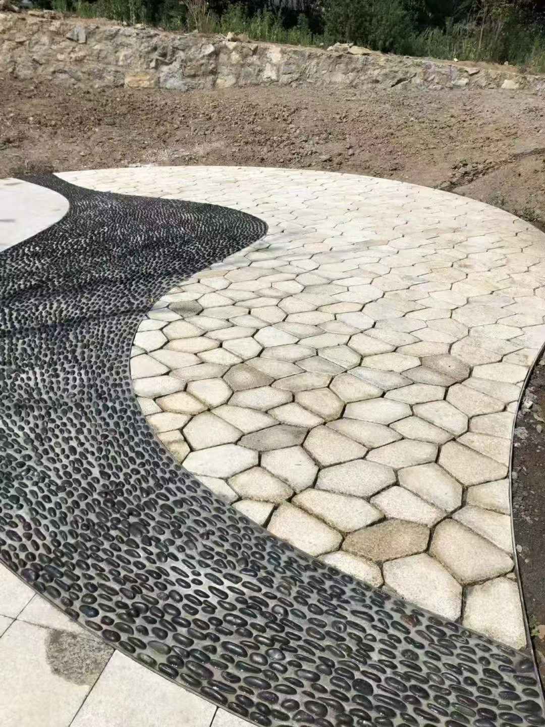 浙江 黄金麻冰裂纹地铺石工地铺装案例