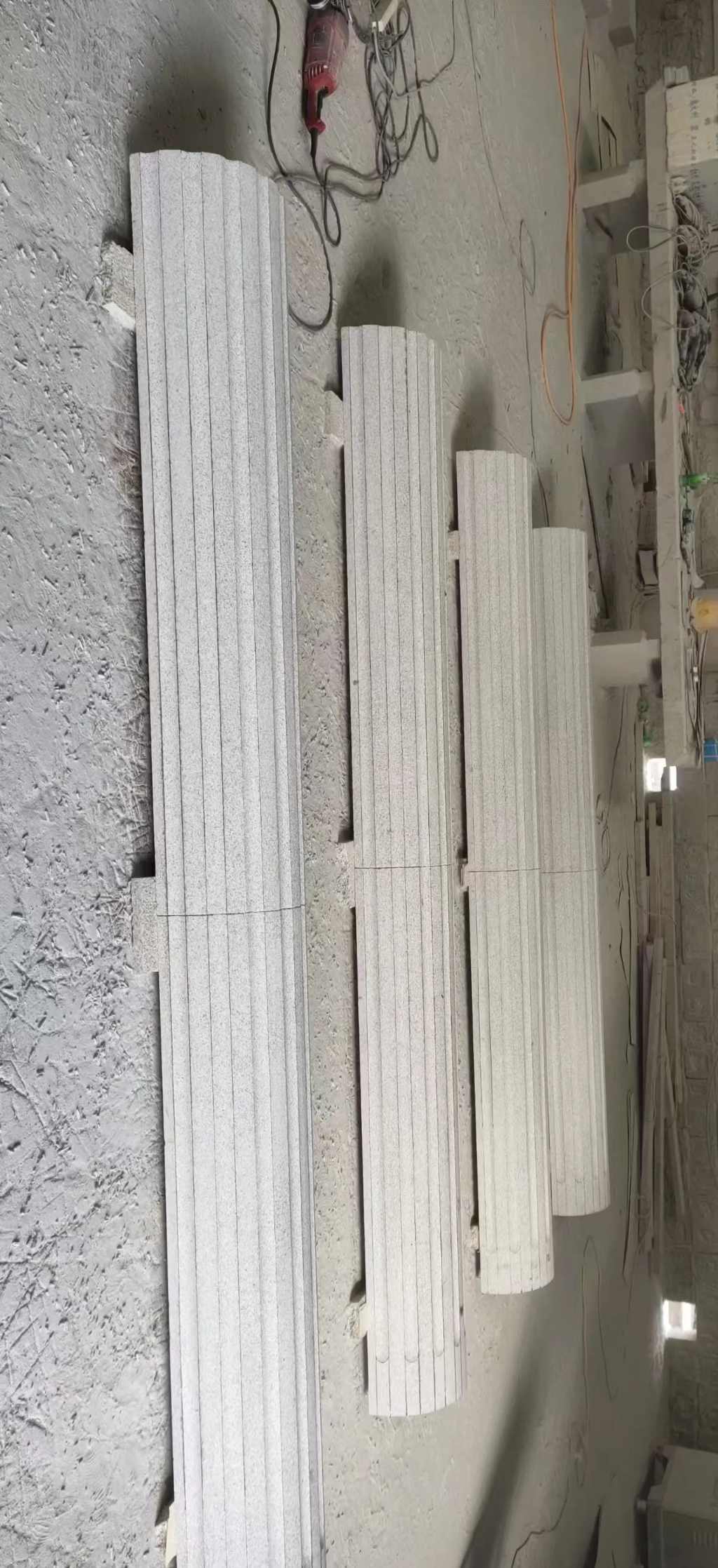 浙江 花岗岩厂家带你看白麻花岗岩门楼大柱柱皮